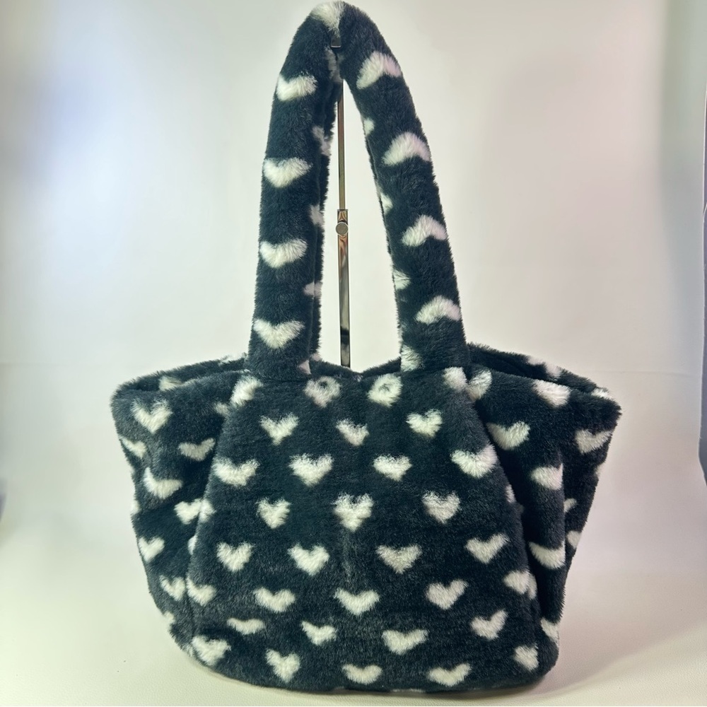 NEW Women’s Skinny Dip Black Fluff Heart Tote Bag